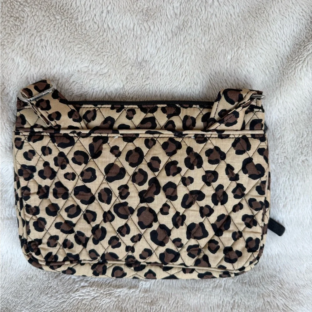 Vera Bradley Little Hipster in Leopard - Picture 2 of 3